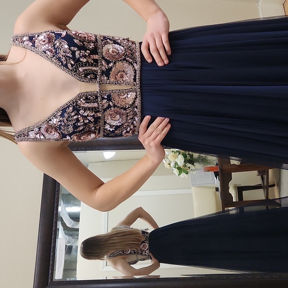 Size 2/4 dark navy pink sequin floral and tulle aline gown by Sherri Hill NWT - Picture 3 of 16